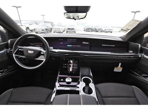 New 2026 Cadillac Escalade Sport w/ Touring Package AWD/4WD image 9