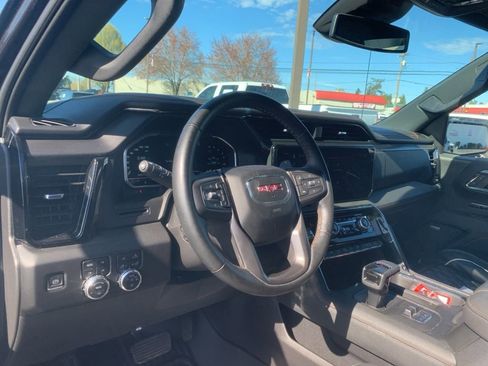 Used 2023 GMC Sierra 1500 AT4 image 9