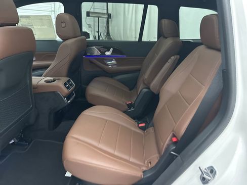 Used 2026 Mercedes-Benz GLS 450 4MATIC image 24