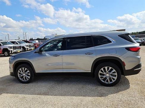 New 2026 Buick Enclave Preferred image 2