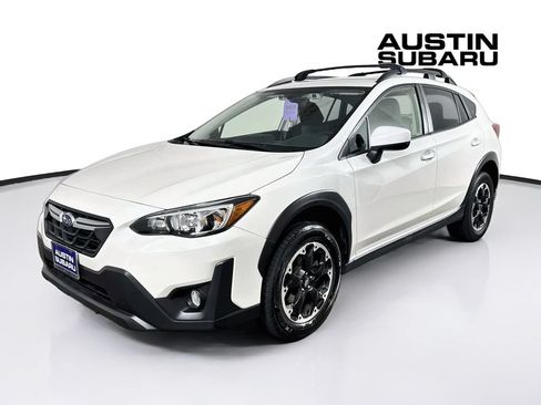 Certified 2022 Subaru Crosstrek 2.0i Premium AWD/4WD image 3