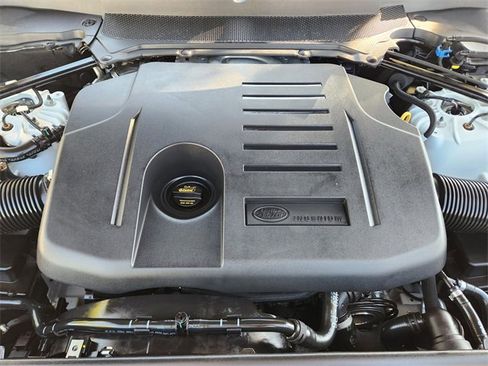 Certified 2024 Land Rover Discovery Dynamic SE image 41