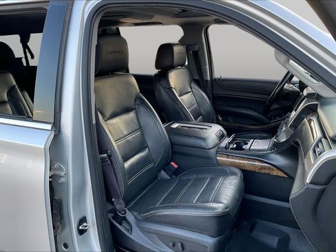 Used 2015 GMC Yukon XL Denali w/ Premium Package AWD/4WD image 8