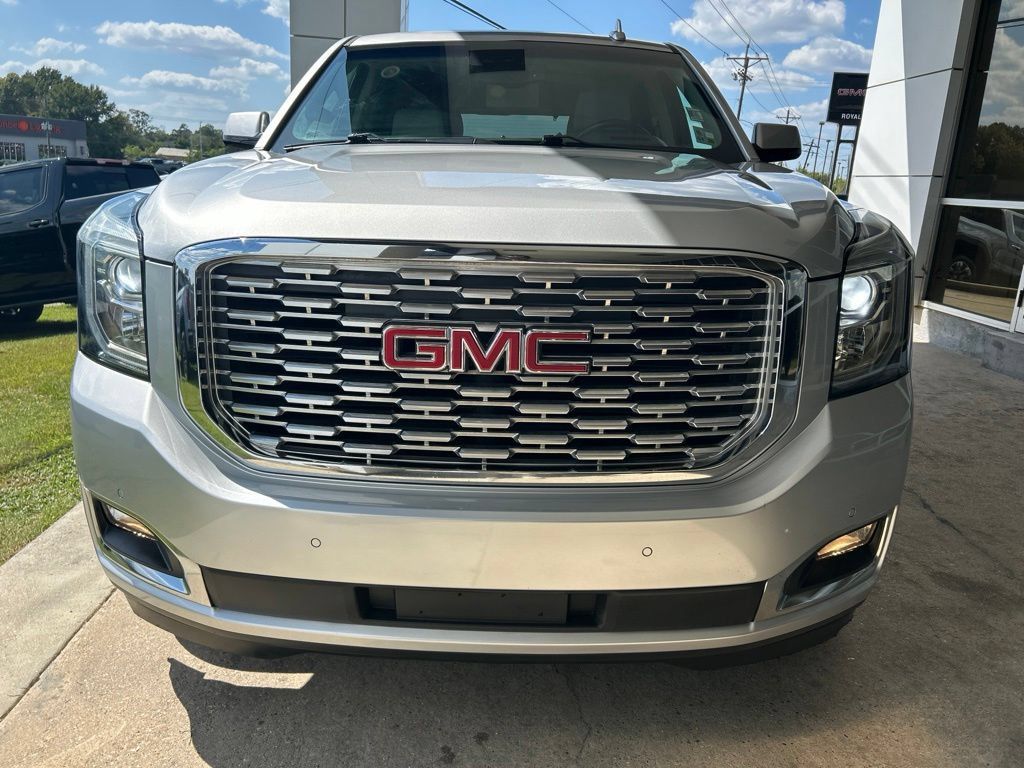 Used 2019 GMC Yukon Denali w/ Denali Ultimate Package RWD image 3