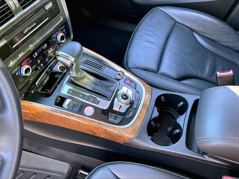 Used 2015 Audi Q5 2.0T Premium Plus w/ Technology Package image 17