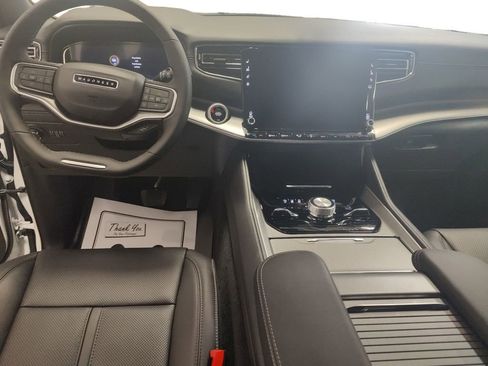 New 2025 Jeep Wagoneer Series II w/ Convenience Group I image 12