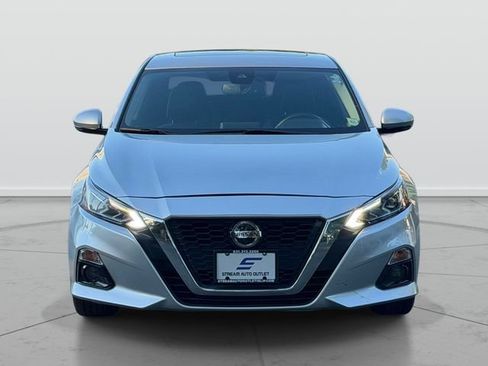 Used 2020 Nissan Altima 2.5 SV FWD image 2