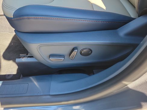 New 2026 Ford Maverick Lariat w/ 4K Tow Package image 10