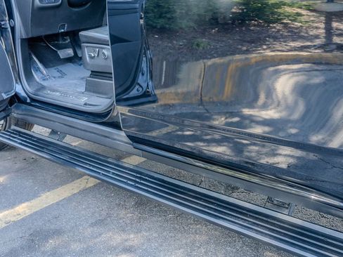 Used 2024 Cadillac Escalade ESV Sport Platinum w/ LPO, ONYX Package image 25