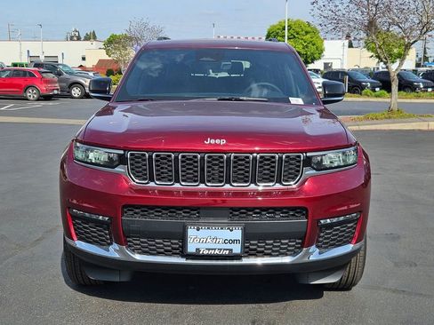 New 2025 Jeep Grand Cherokee L Limited w/ Trailer Tow Package AWD/4WD image 9