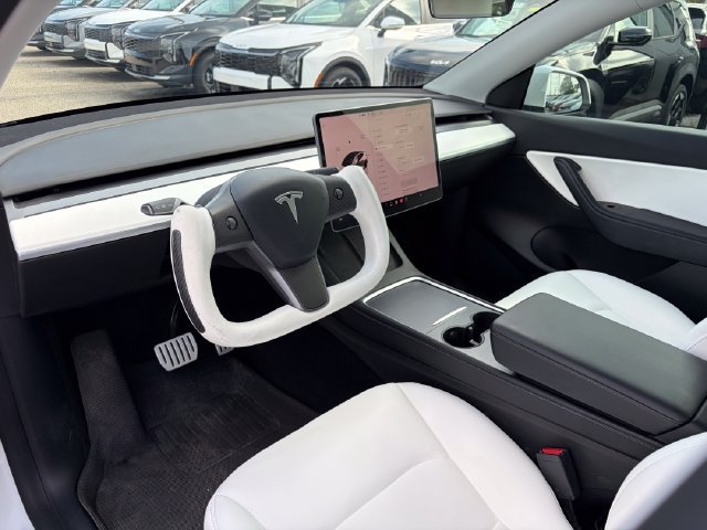 Used 2022 Tesla Model Y Performance AWD/4WD image 21