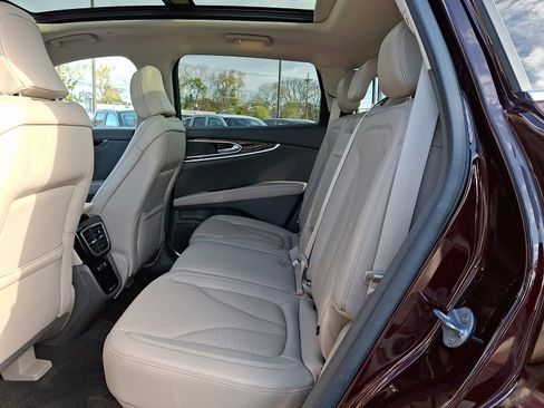 Certified 2022 Lincoln Nautilus Reserve image 10