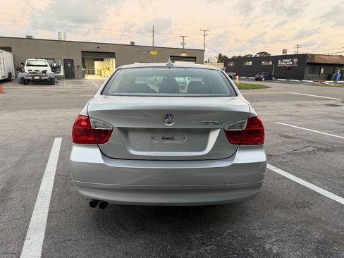Used 2006 BMW 325i Sedan RWD image 5