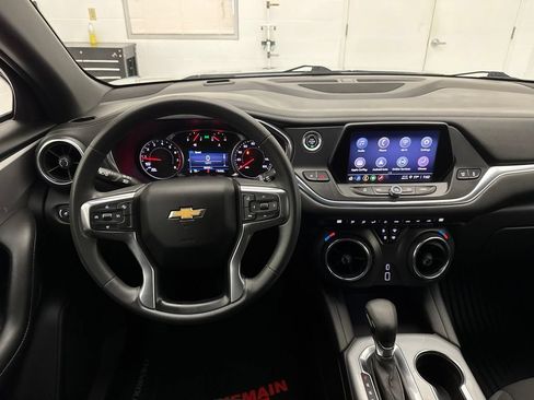 Used 2022 Chevrolet Blazer LT FWD image 11