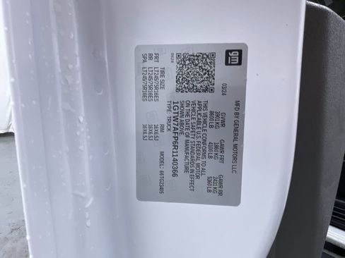 Used 2024 GMC Savana 2500 w/ Driver Convenience Package image 16