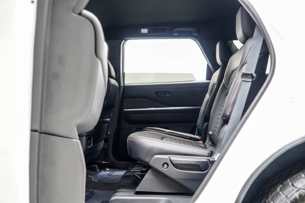 Used 2024 Nissan Pathfinder Rock Creek AWD/4WD image 42