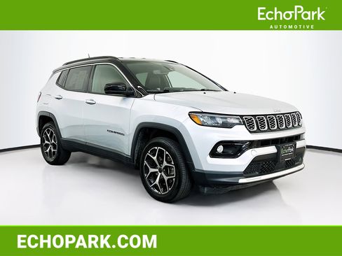 Used 2025 Jeep Compass Limited image 1