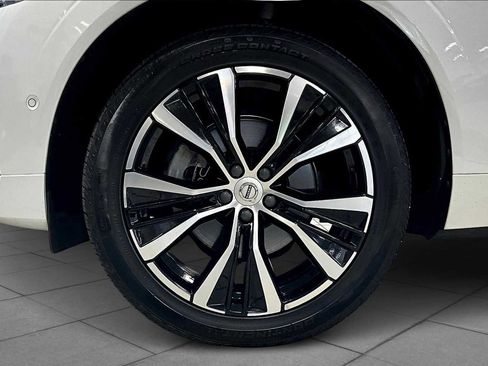 Certified 2023 Volvo XC60 B5 Plus w/ Climate Package image 10