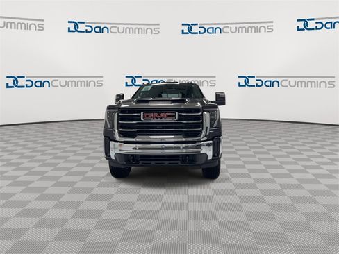 Used 2024 GMC Sierra 2500 SLT w/ SLT Premium Package image 3