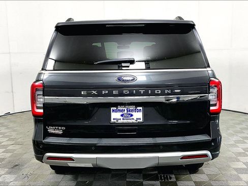 Used 2023 Ford Expedition Limited image 4