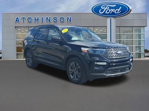 Certified 2021 Ford Explorer XLT w/ Equipment Group 202A image 3
