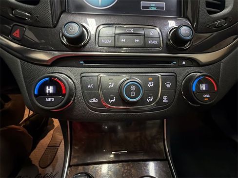 Certified 2015 Chevrolet Impala LT image 19