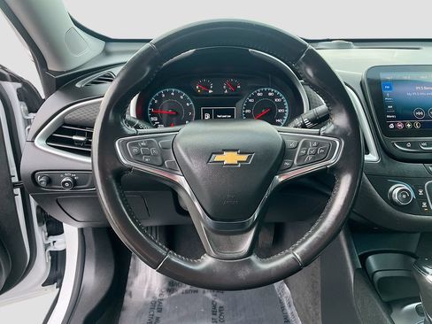 Used 2020 Chevrolet Malibu RS FWD image 11