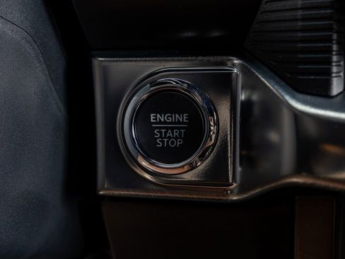 Used 2025 Ford F150 King Ranch w/ FX4 Off-Road Package image 23