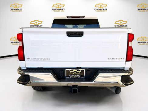 Used 2023 Chevrolet Silverado 2500 LT w/ Convenience Package image 6