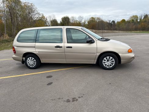 Used 1998 Ford Windstar GL image 4