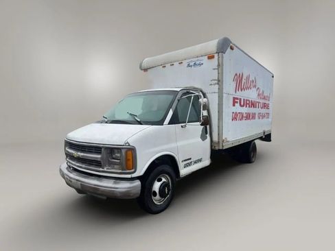 Used 2000 Chevrolet Express 3500 image 1