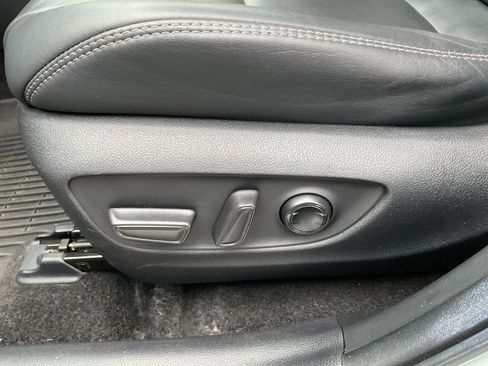 Used 2021 Toyota RAV4 XLE Premium AWD/4WD image 25