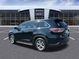 Used 2015 Toyota Highlander XLE image 3