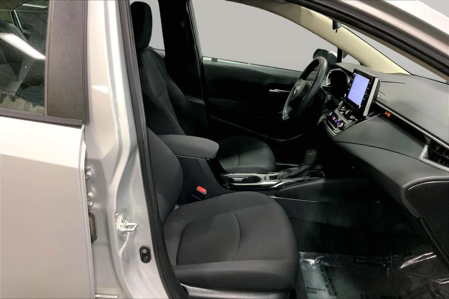Certified 2020 Toyota Corolla LE w/ Carpet Mat Package (TMS) FWD image 9