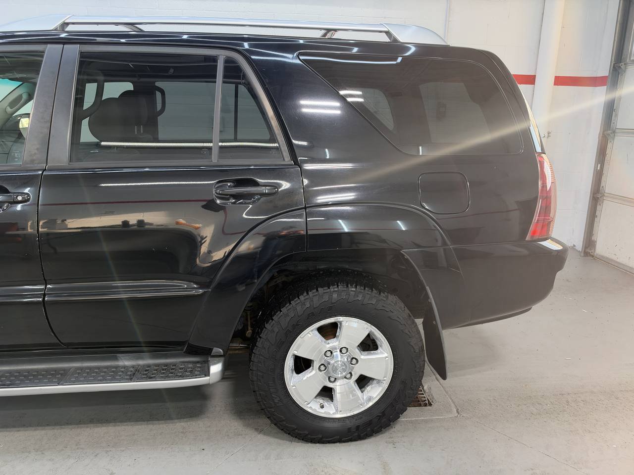 Used 2004 Toyota 4Runner Limited AWD/4WD image 4