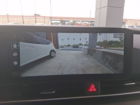 New 2026 Kia Carnival SX w/ SX Dark Edition Package FWD image 14
