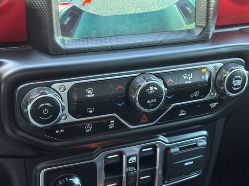 Used 2022 Jeep Gladiator Rubicon image 23