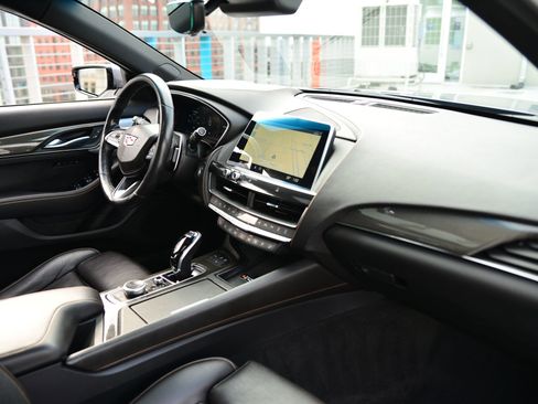 Used 2021 Cadillac CT5 V w/ Premium Package image 23