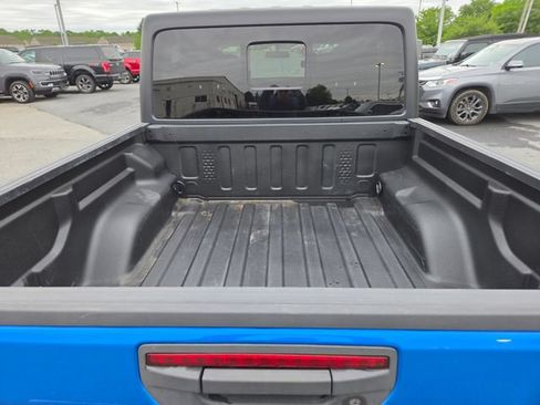 Used 2021 Jeep Gladiator Sport AWD/4WD image 30