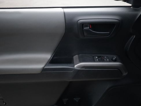 Used 2023 Toyota Tacoma SR5 RWD image 14