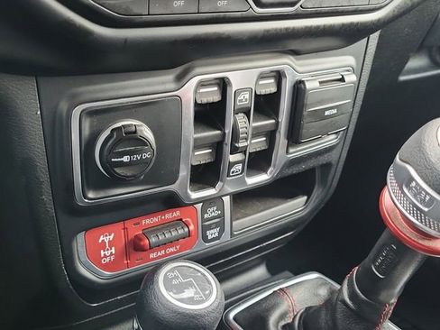 Used 2021 Jeep Wrangler Unlimited Rubicon AWD/4WD image 29