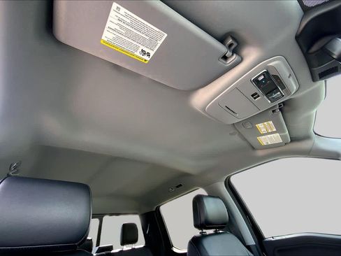 Used 2022 Ford F150 Lariat AWD/4WD image 14