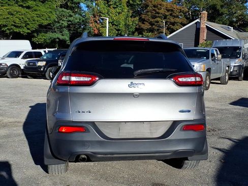 Used 2017 Jeep Cherokee Latitude image 6