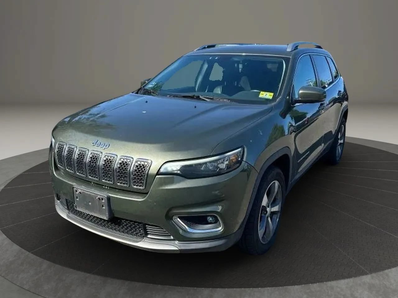Used 2019 Jeep Cherokee Limited AWD/4WD image 1