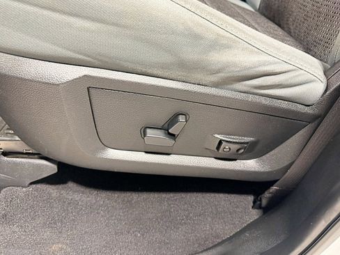 Used 2017 RAM 1500 Big Horn image 31