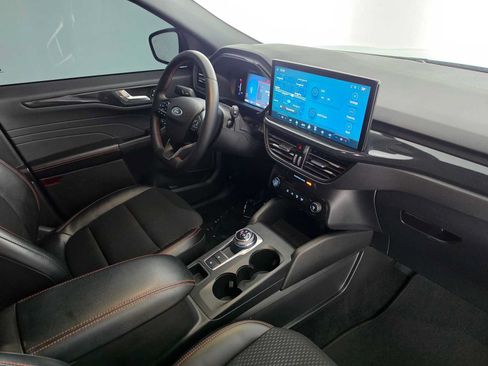 Used 2025 Ford Escape ST-Line w/ Tech Pack #1 FWD image 11