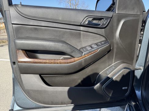 Used 2019 Chevrolet Tahoe LT image 25