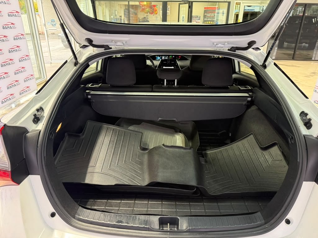 Used 2022 Toyota Prius LE FWD image 37