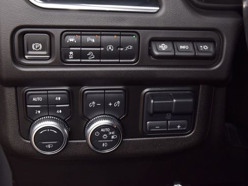 Used 2021 GMC Yukon AT4 w/ AT4 Premium Plus Package image 29