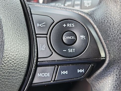 Used 2023 Toyota RAV4 XLE image 18